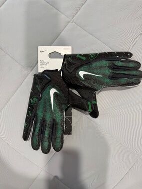 Nike Vapor Jet black/green football gloves #gridiron #gloves